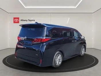 Toyota Alphard 2026 photo 4