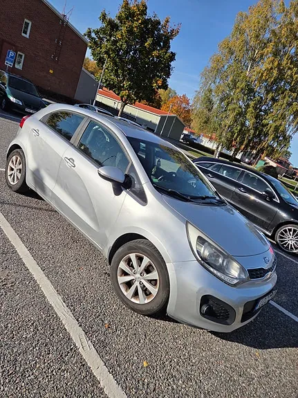 Kia Rio 2012 photo 3