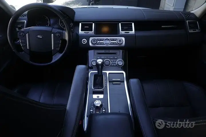 Land Rover Range Rover Sport 2011 photo 2