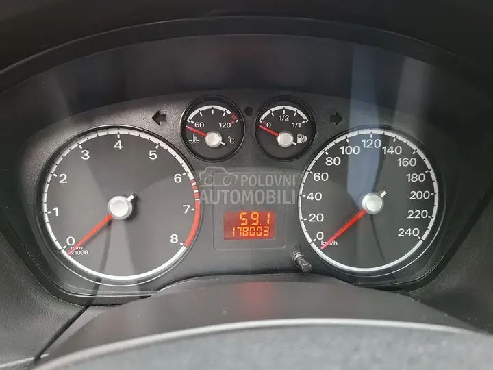 Ford Focus 2010 photo 5