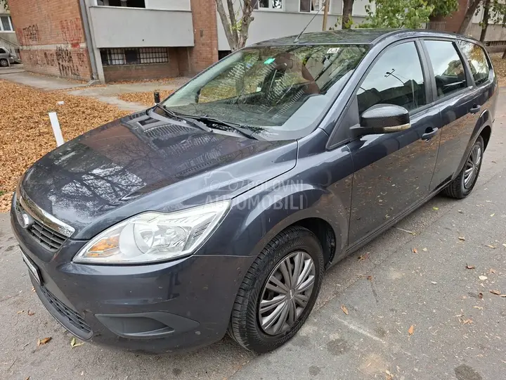 Ford Focus 2010 photo 2
