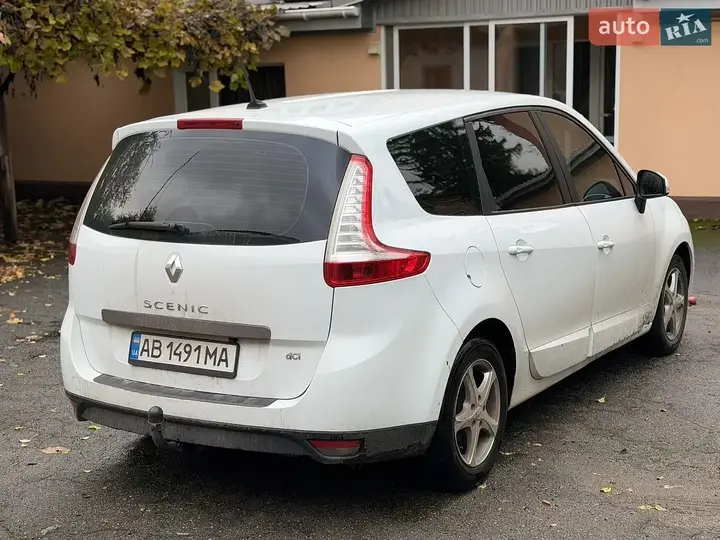 Renault Scenic 2011 photo 5