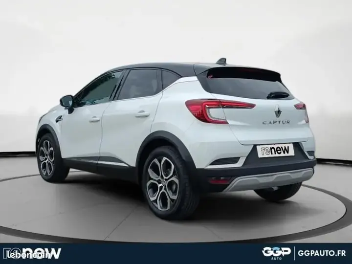 Renault Captur 2023 photo 3
