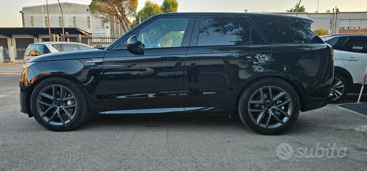 Land Rover Range Rover Sport 2026 photo 3