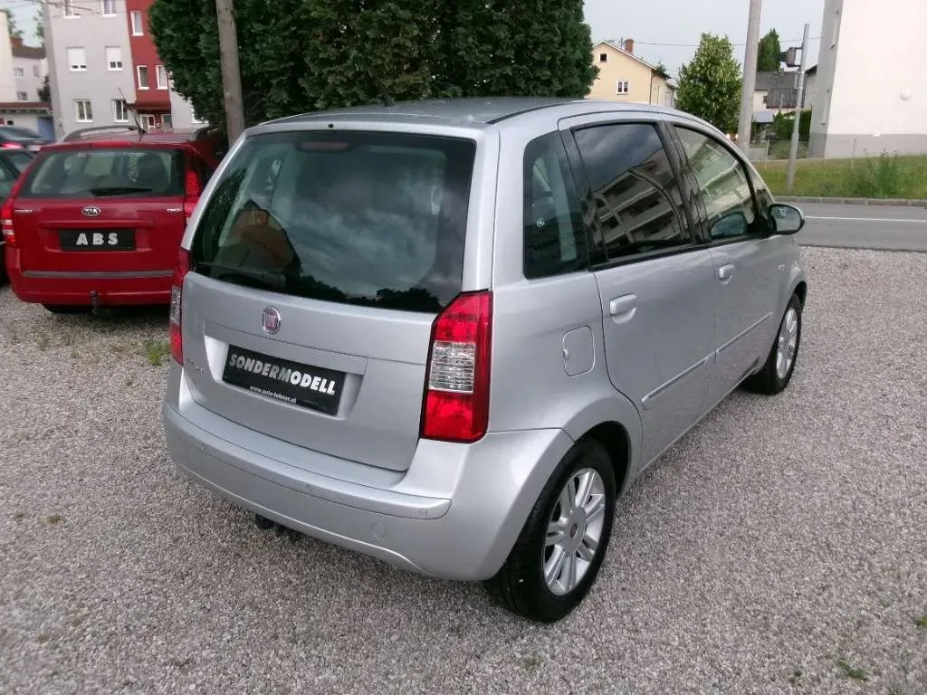 Fiat Idea 2011 photo 2
