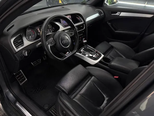 Audi A4 Avant 2012 photo 4