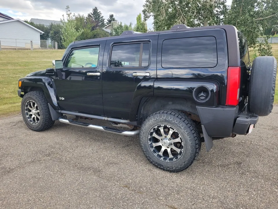 Hummer H3 2006 photo 2