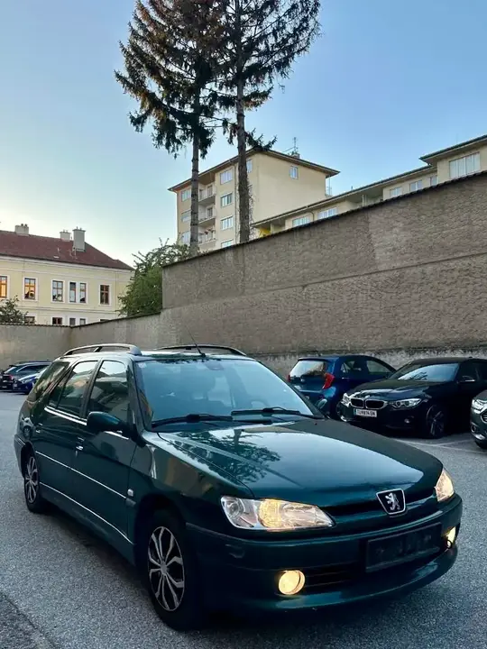 Peugeot 306