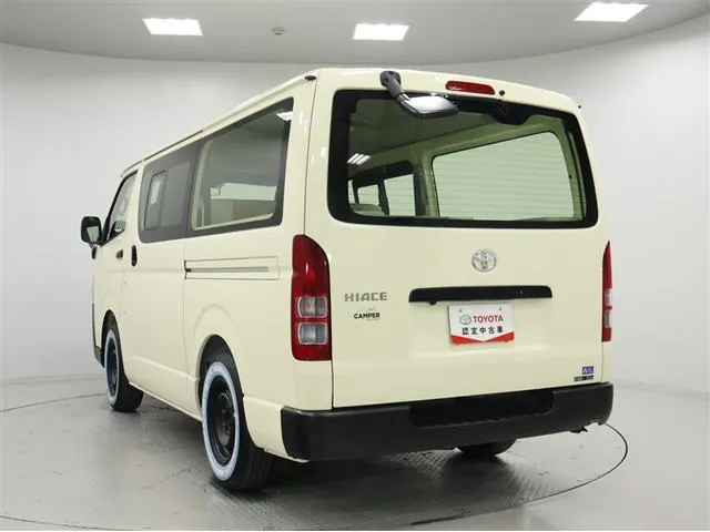 Toyota Hiace Van 2020 photo 2