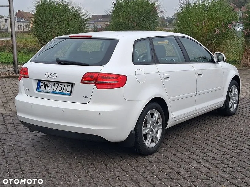 Audi A3 Sportback 2010 photo 5