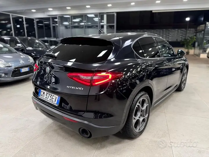 Alfa Romeo Stelvio 2023 photo 5