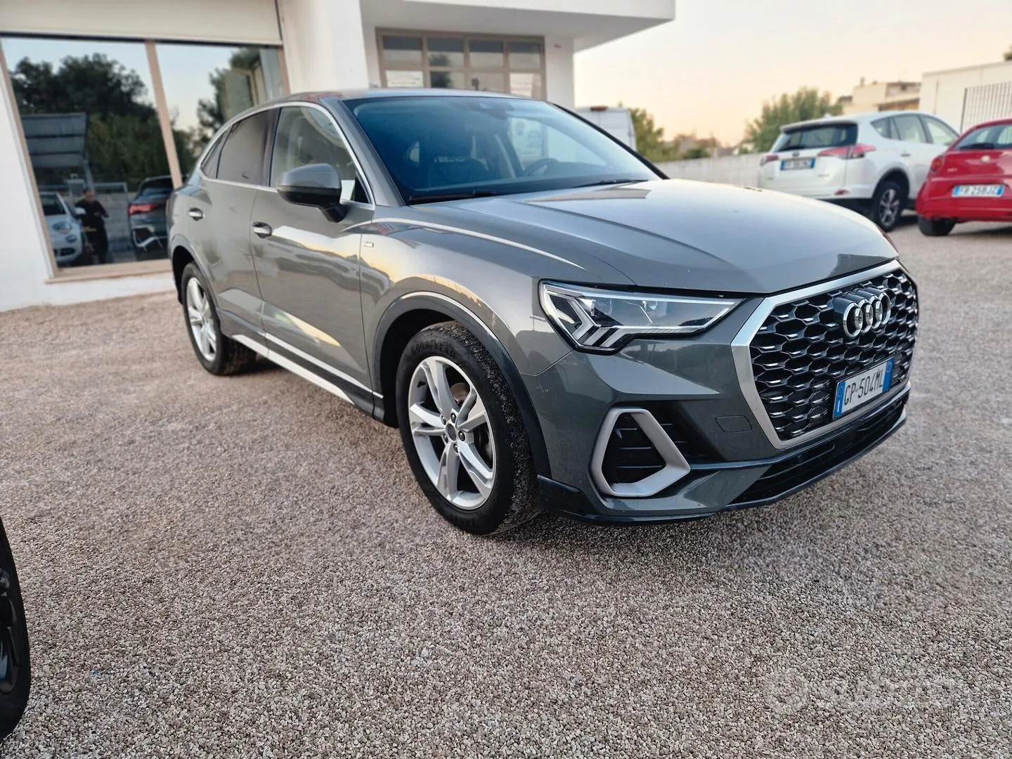 Audi Q3 2023 photo 3