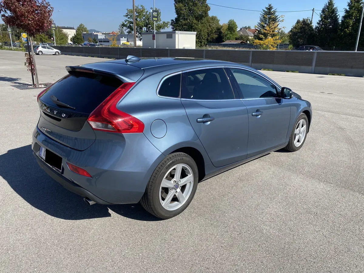 Volvo V40 2014 photo 2