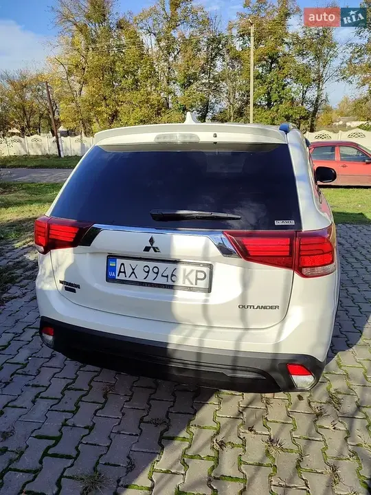 Mitsubishi Outlander