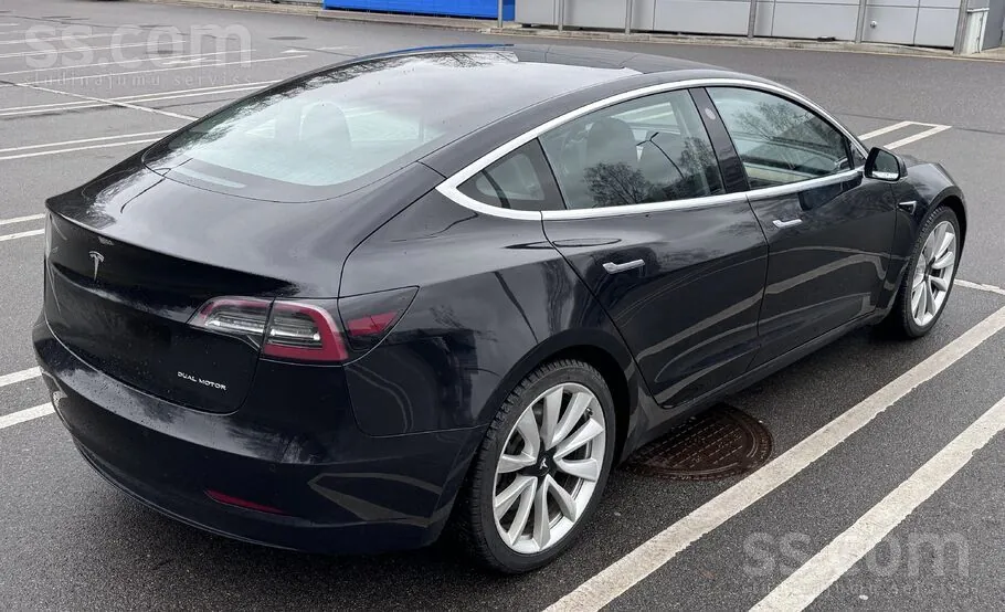 Tesla Model 3 2019 photo 2