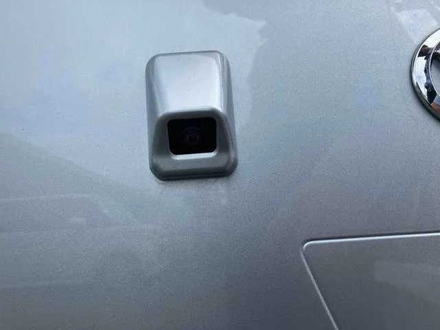 Daihatsu Miraiyese 2026 photo 4