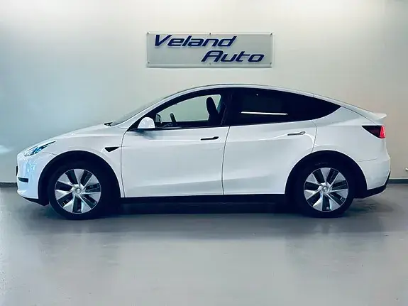 Tesla Model Y 2023 photo 3