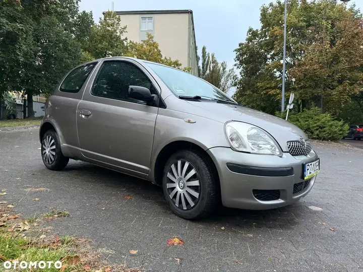 Toyota Yaris 2003 photo 2