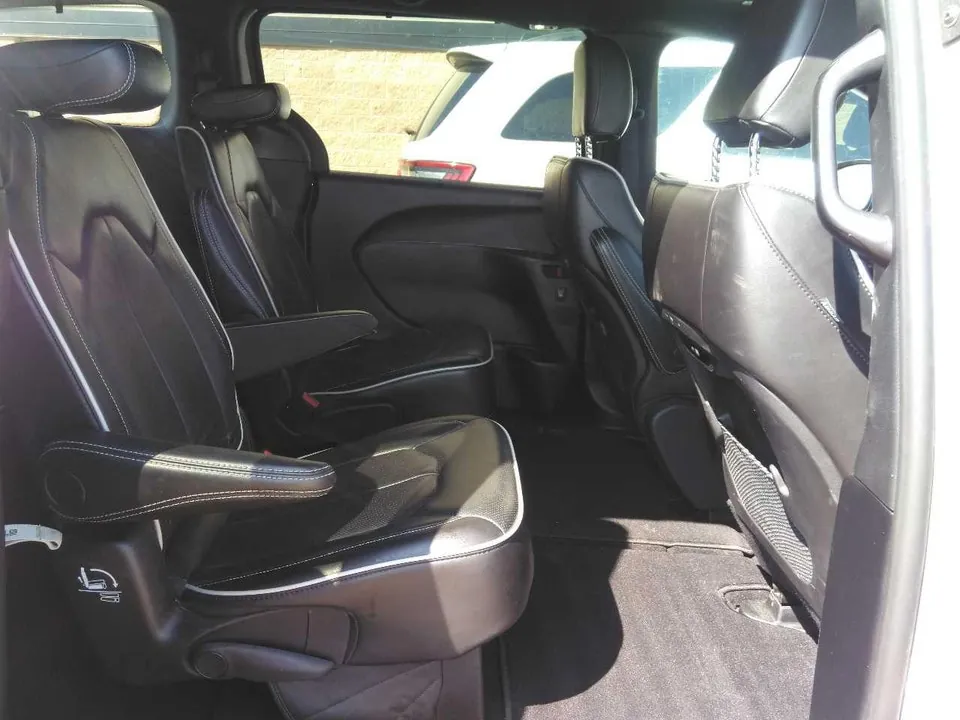 Chrysler Pacifica 2025 photo 4