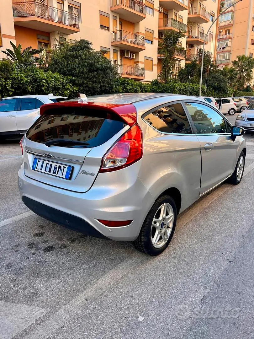 Ford Fiesta 2014 photo 2