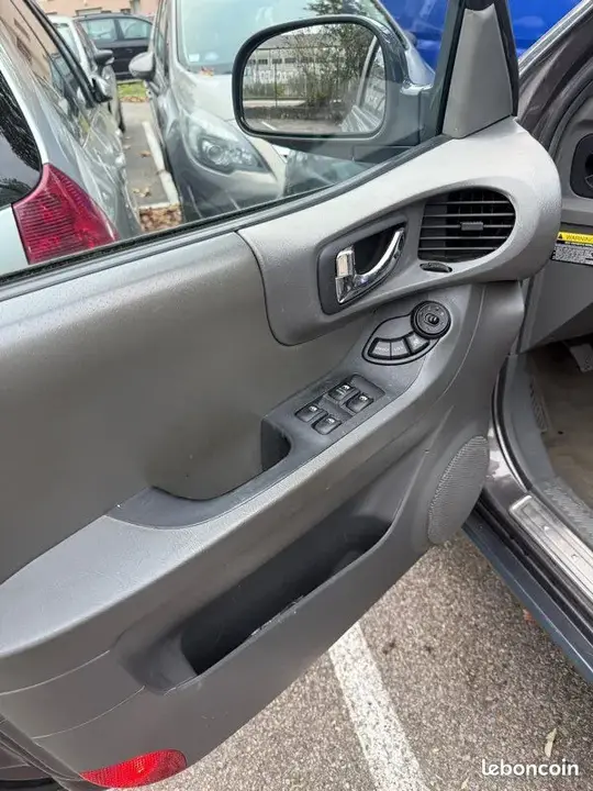 Hyundai Santa Fe 2005 photo 5