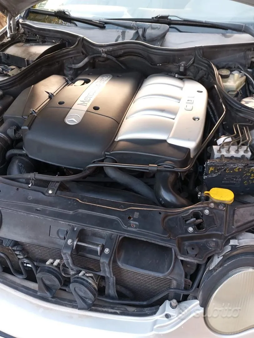 Mercedes-Benz C220 2000 photo 4