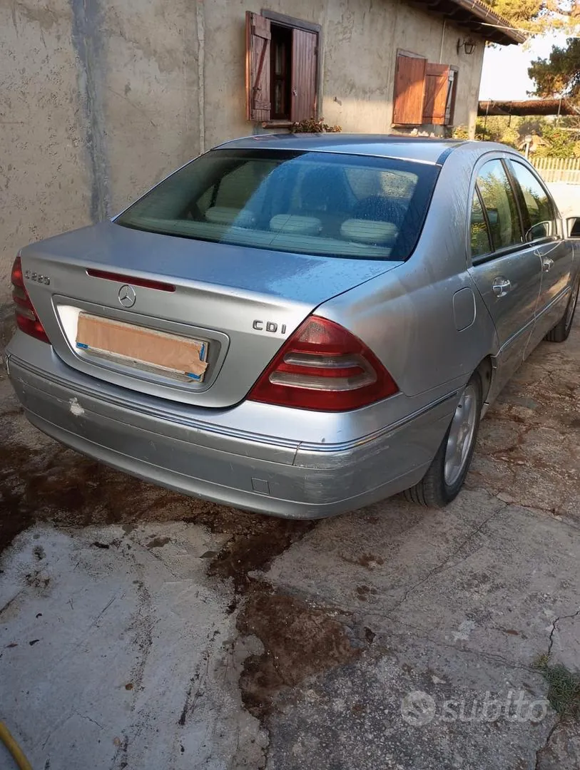 Mercedes-Benz C220
