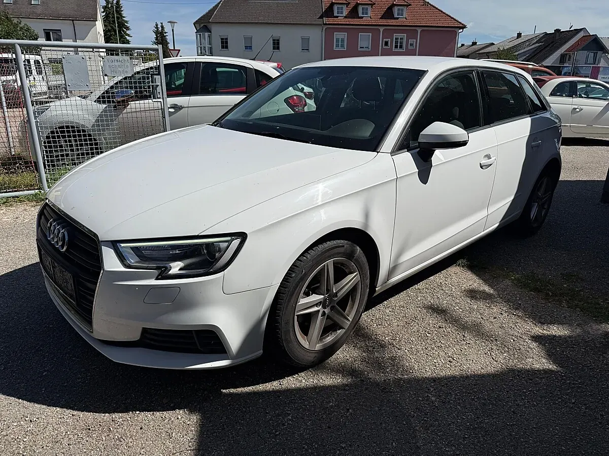 Audi A3 2018 photo 2