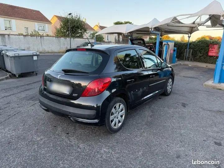 Peugeot 207 2008 photo 2