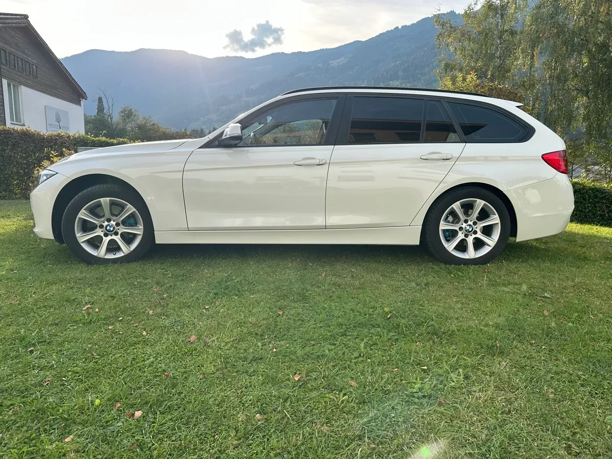BMW 3 Series 2013 photo 2