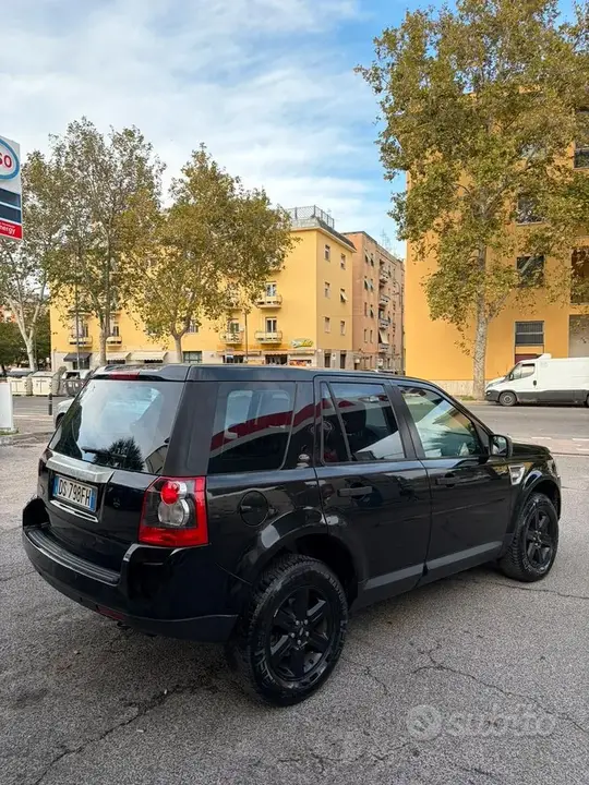 Land Rover Freelander 2008 photo 4