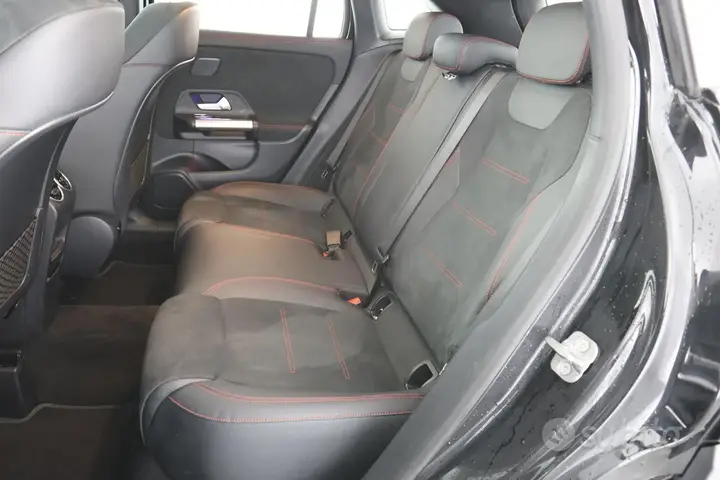 Mercedes-Benz Gla 2023 photo 2