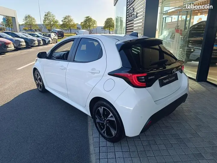 Toyota Yaris 2025 photo 4
