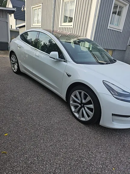 Tesla Model 3 2019 photo 3