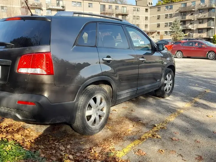 Kia Sorento 2013 photo 2
