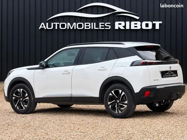 Peugeot 2008 2022 photo 3