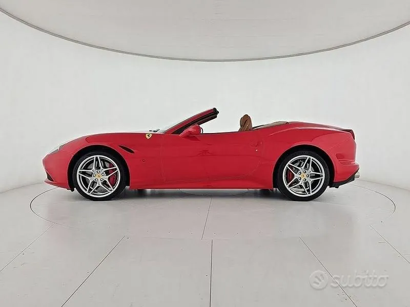 Ferrari California T 2015 photo 2