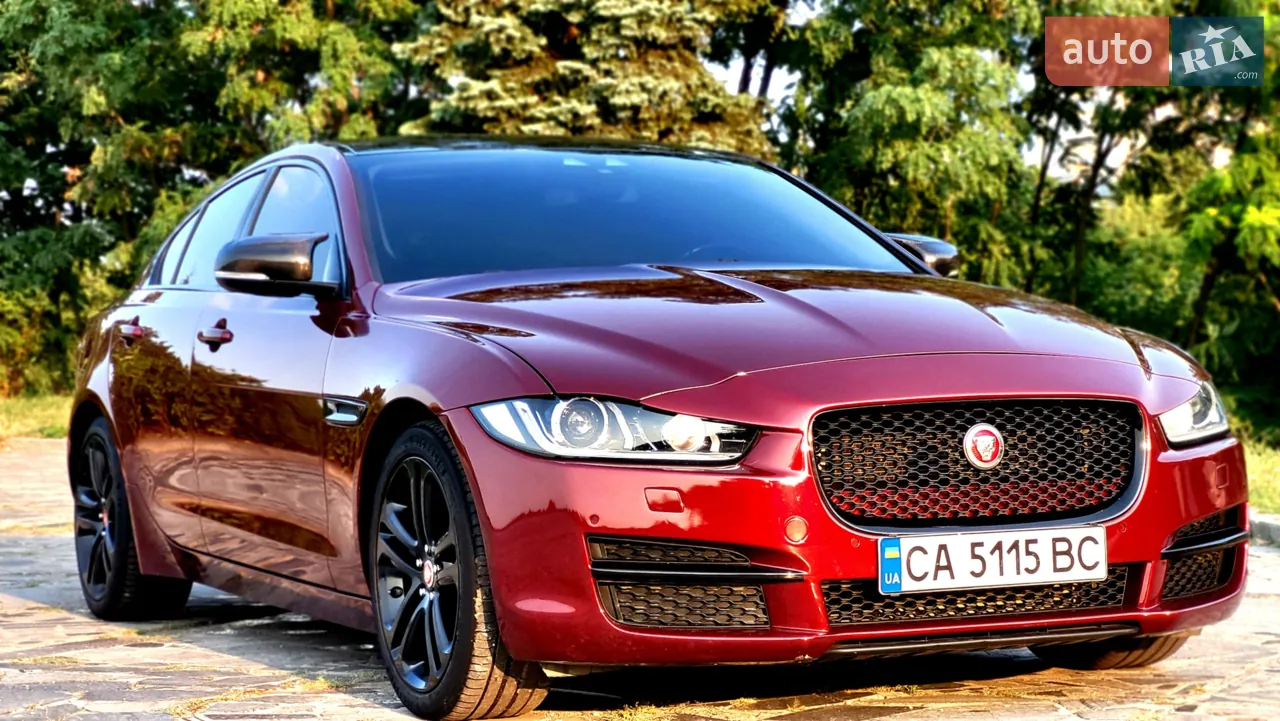 Jaguar Xe 2015 photo 5