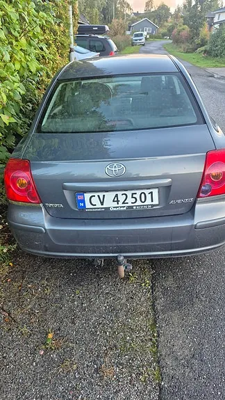 Toyota Avensis 2004 photo 3