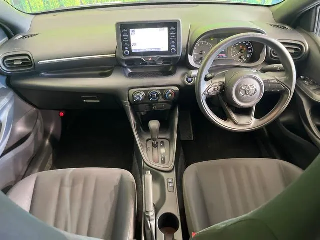 Toyota Yaris X 2021 photo 2