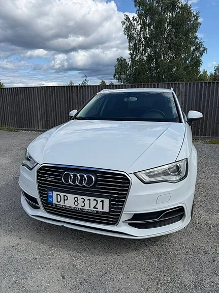 Audi A3 2015 photo 2