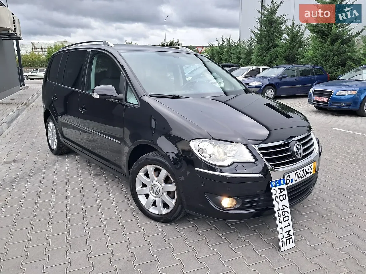 Volkswagen Touran 2008 photo 3
