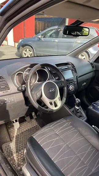 Kia Venga 2012 photo 3