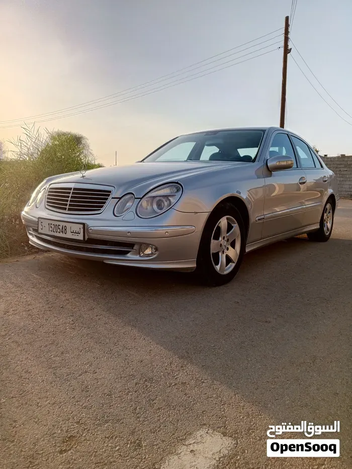 Mercedes-Benz E-Class 2005 photo 3