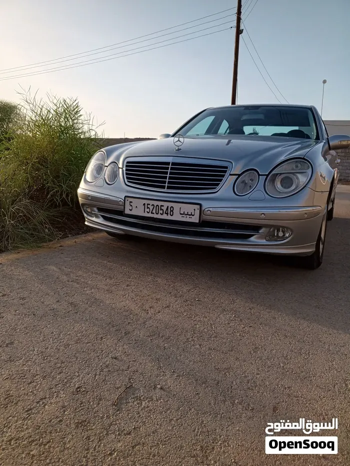 Mercedes-Benz E-Class 2005 photo 4