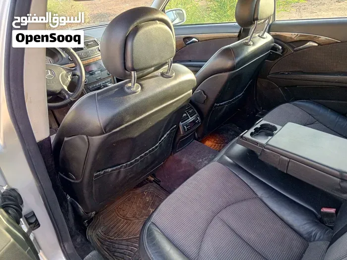 Mercedes-Benz E-Class 2005 photo 2