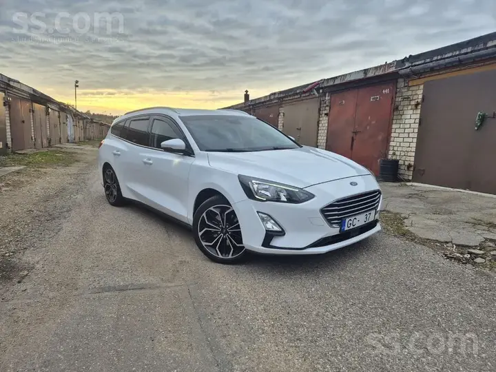 Ford Focus 2019 photo 3