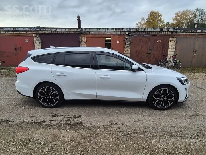 Ford Focus 2019 photo 5