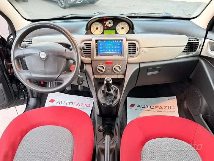 Lancia Ypsilon 2006 photo 2