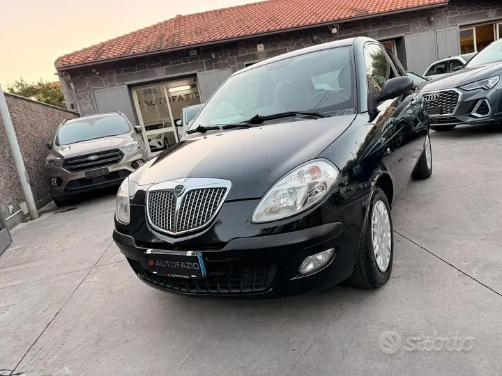 Lancia Ypsilon
